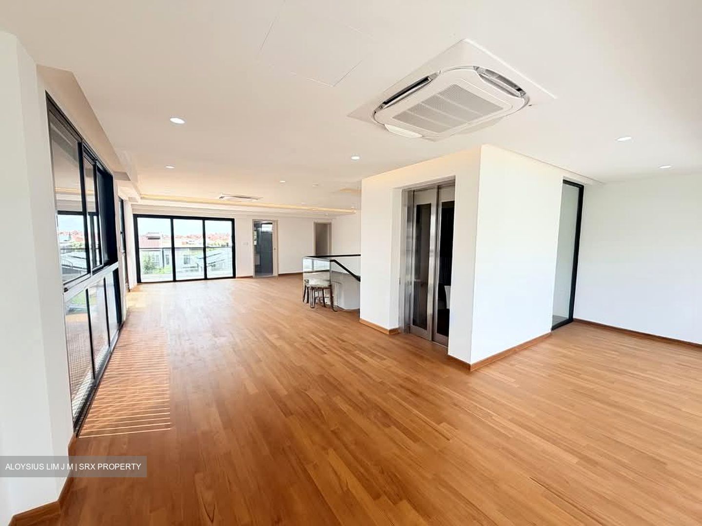 Lucky Hills (D16), Terrace #559077481